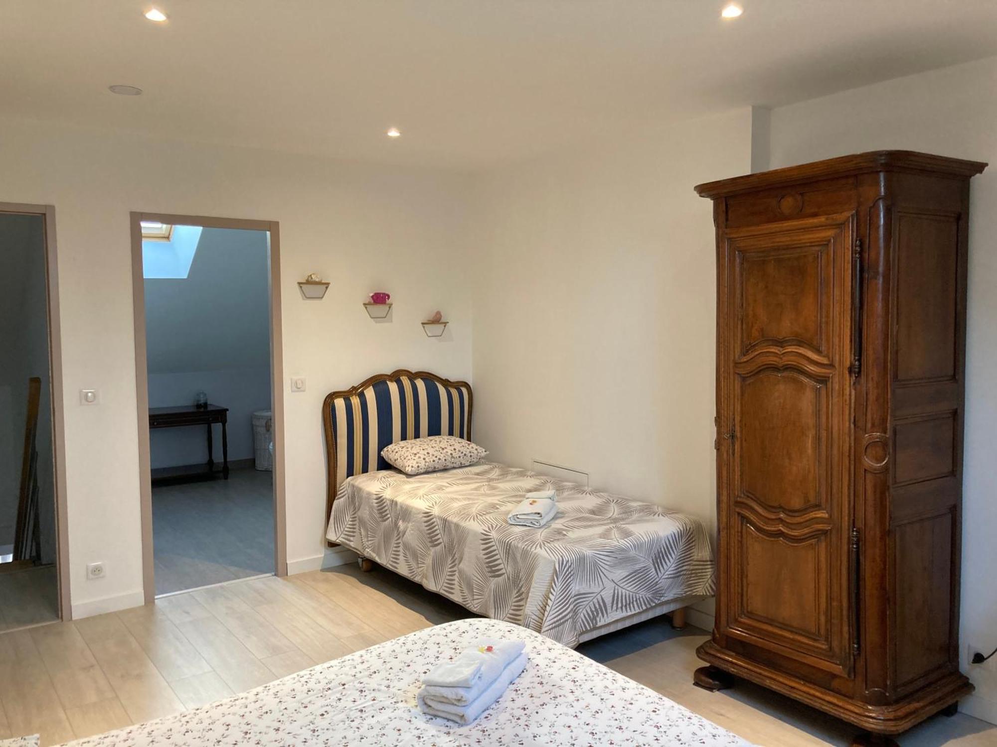 Chambres D'Hotes Maison Gille นุย-แซ็ง-ฌอร์ฌ ภายนอก รูปภาพ